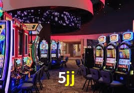 Jogos de Mesa Premium 5jj - Blackjack, Roleta, Baccarat